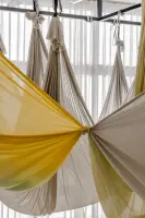 자연광이 스며드는 플라잉요가 스튜디오 인테리어